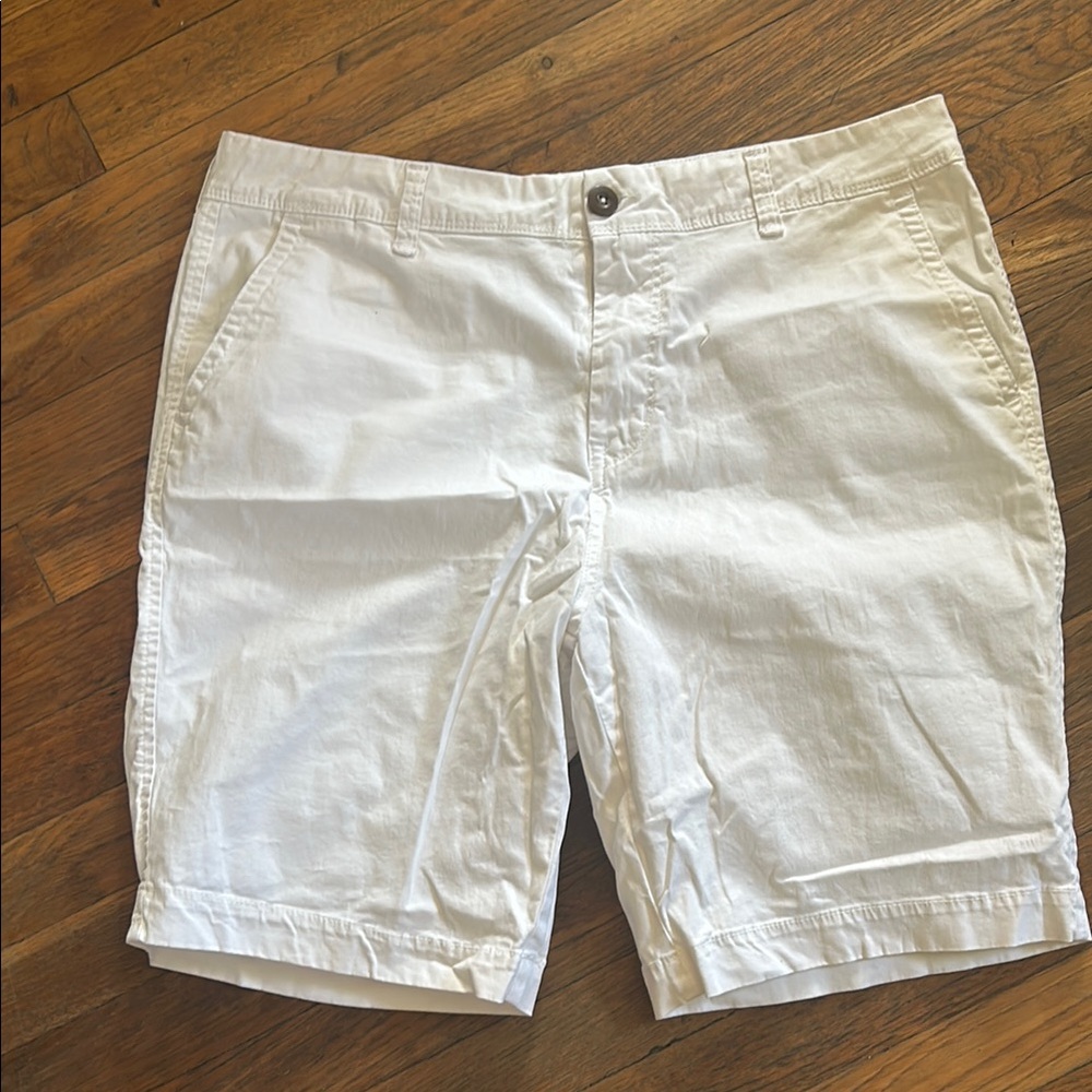 Men's White Casual Shorts